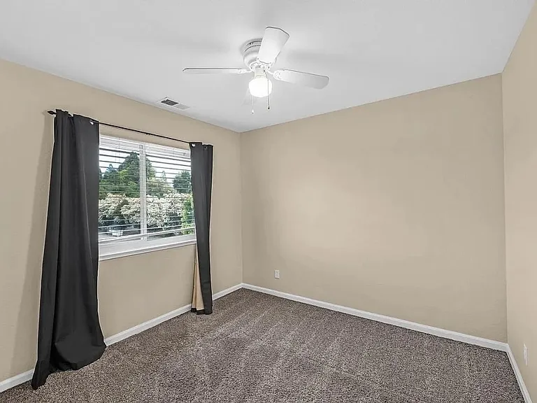 7293 Valley Trails Dr — Photo 23