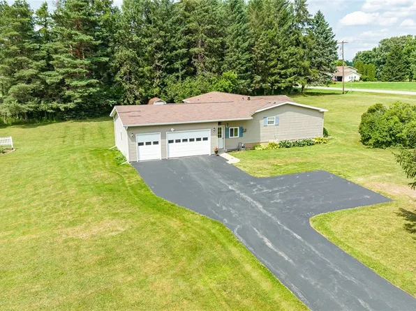 6909 Westview Dr, Perry, NY 14530