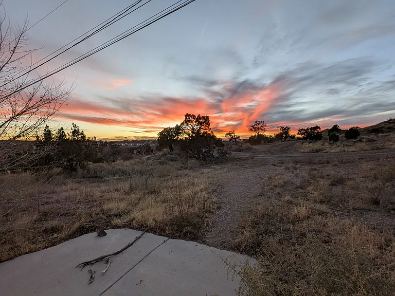 1404 Kit Carson Dr — Photo 18