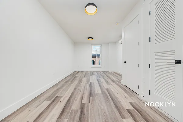 Rented by Nooklyn NYC LLC | media 77