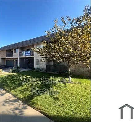 2 bed, $2,595 — Photo 2