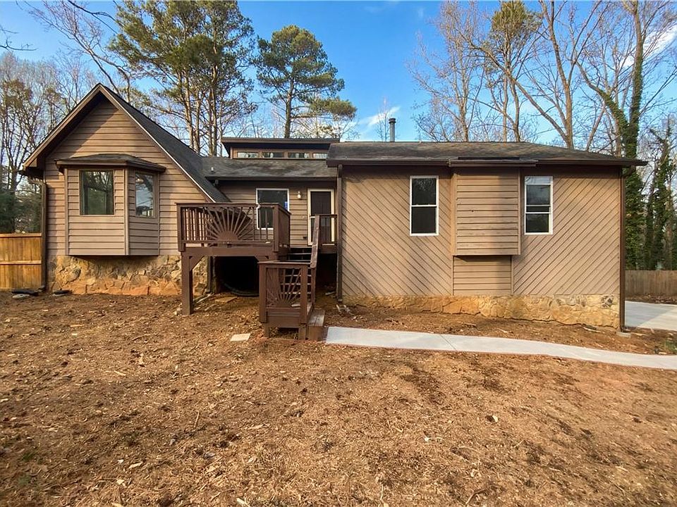 1st image of 129 Bramble Oak Dr