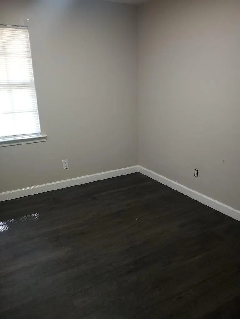 3 bed, 972 sqft, $1,500 — Photo 1