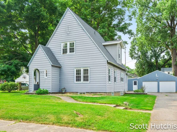42 Canterbury St SW, Wyoming, MI 49548