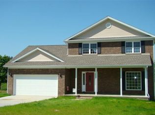 1057 Running Brook Dr, Lawrenceburg, KY 40342