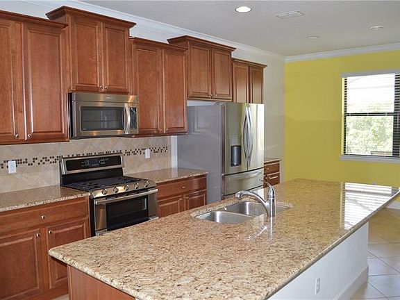 4th image of 516 Grande Dr
