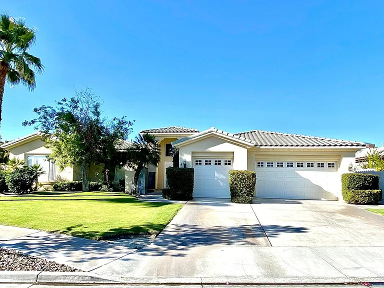 5 Victoria Falls Dr — Photo 11