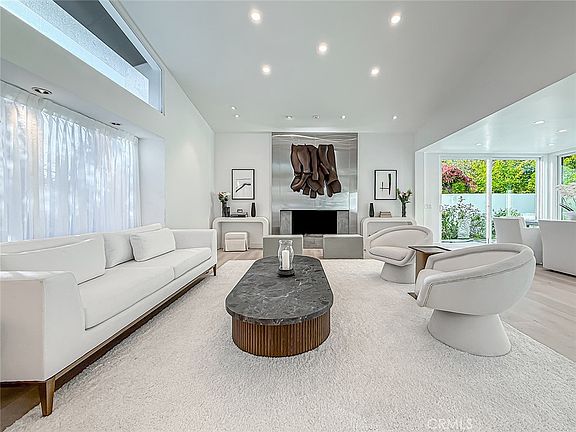 5th image of 4266 Louise Ave