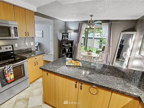 Granite counter tops and stainless steel appliances