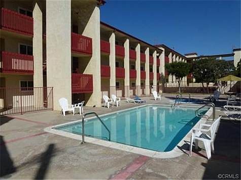 2nd image of 950 Main St APT 204