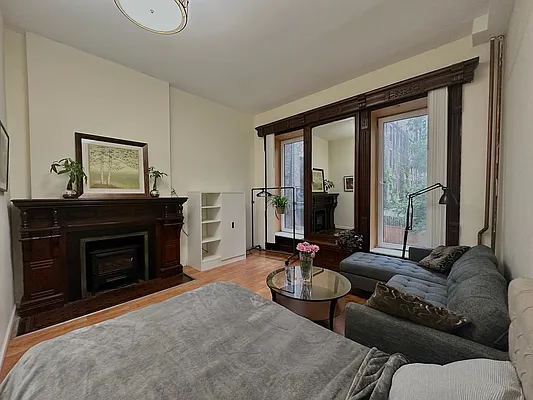 Rented by Keller Williams NYC | media 18