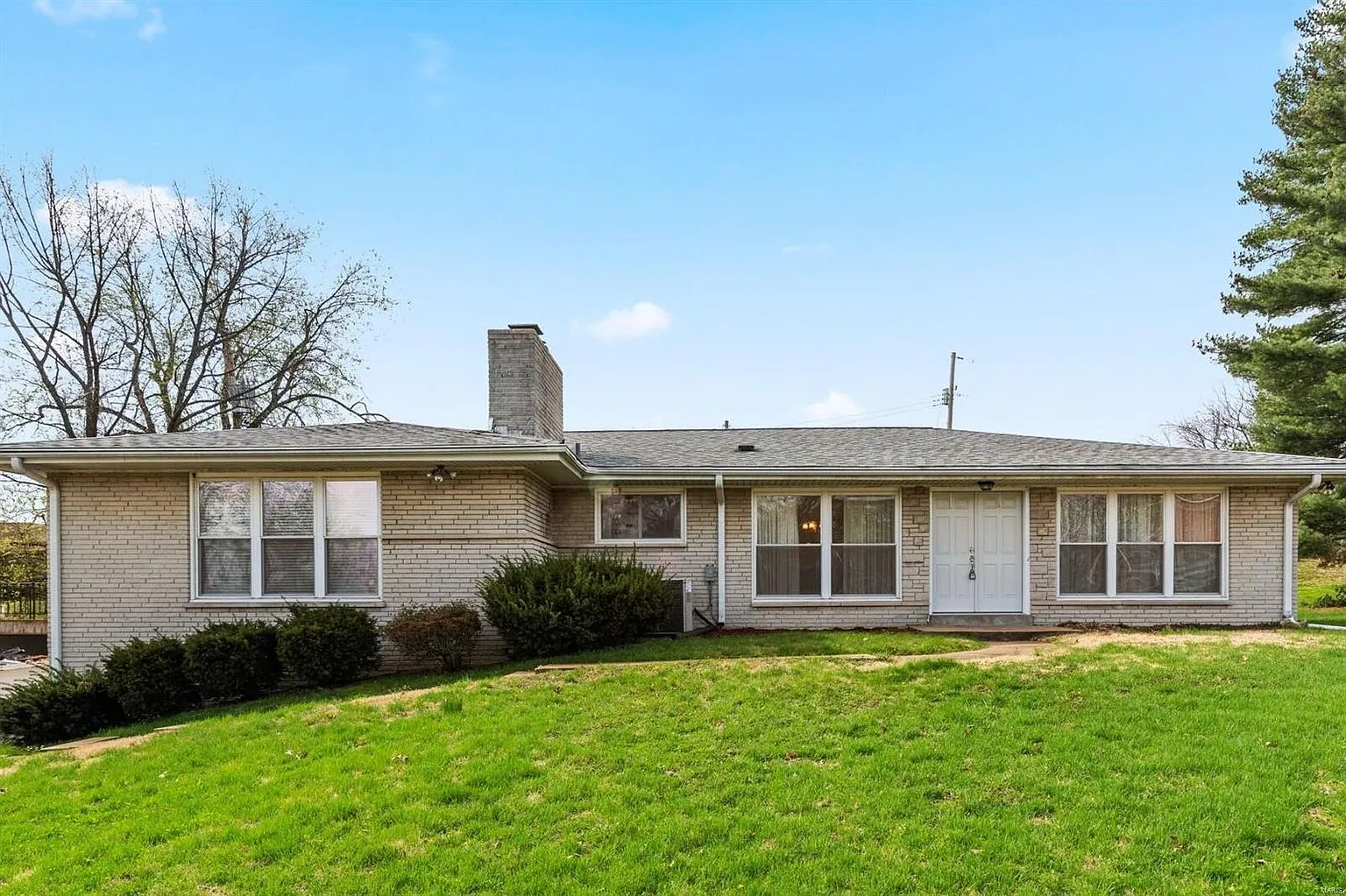 9443 Oakwood Manor Ln photo 1