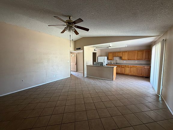 2nd image of 6814 W Cypress St