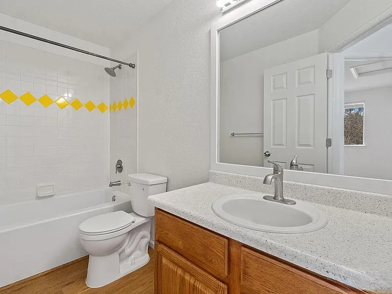 2261 E 128th Ave — Photo 10