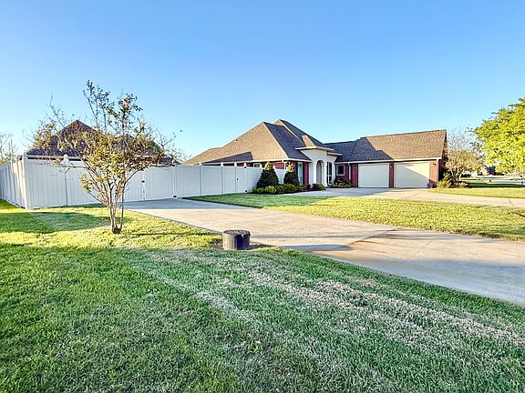 2nd image of 1091 Oak Harbor Dr