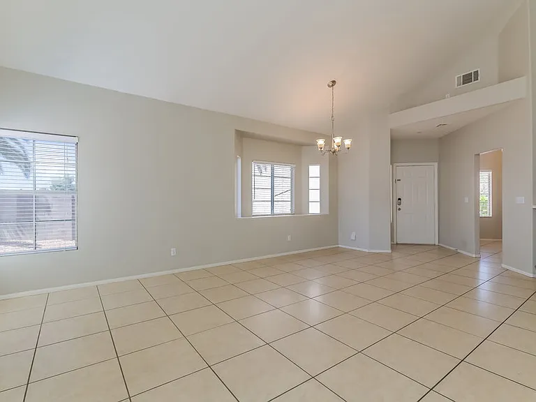 2642 Ridgewater Cir — Photo 6