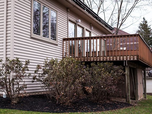 5th image of 7352 Old Quarry Ln