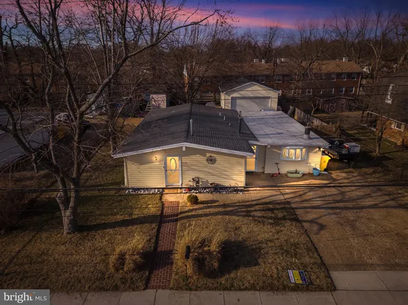 302 Gloucester Dr, Glen Burnie, MD 21061