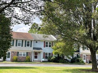 410 Forest Ct, Warrenton, VA 20186