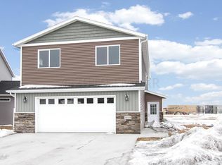 1048 44th Ave S, Moorhead, MN