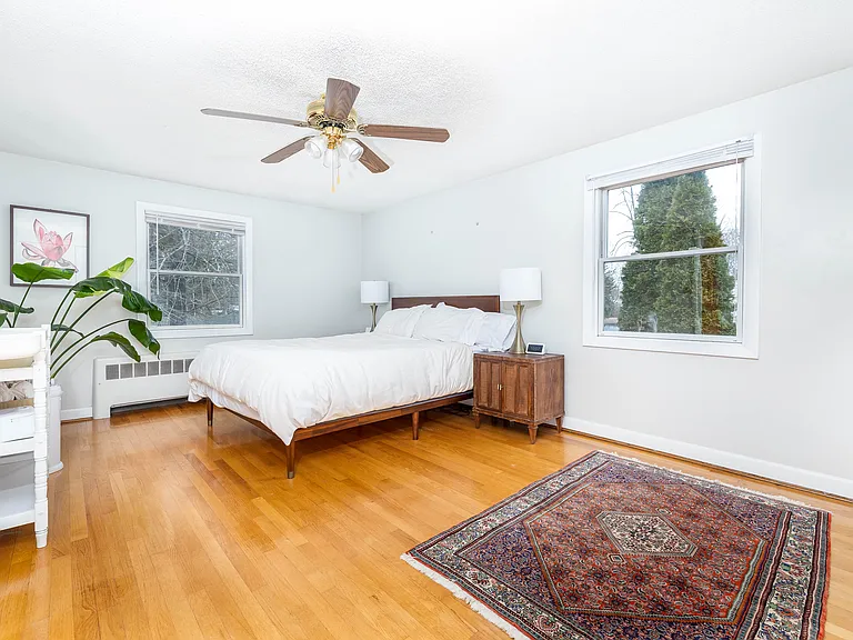 31 Stoddard Ave — Photo 14