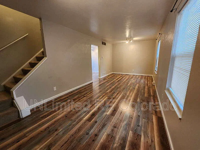 4 bed, 2.5 bath, 1584 sqft, $2,995 — Photo 3