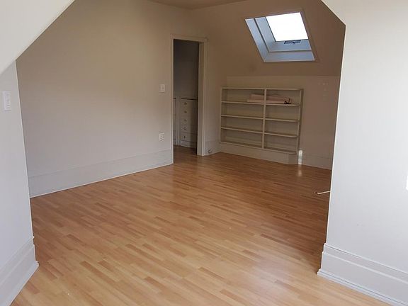 4th image of 228 Grattan St #4