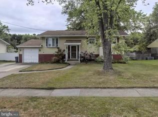 24 Edgehill Rd, Gibbsboro, NJ 08026