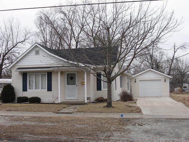 1st image of 1022 N Centennial St
