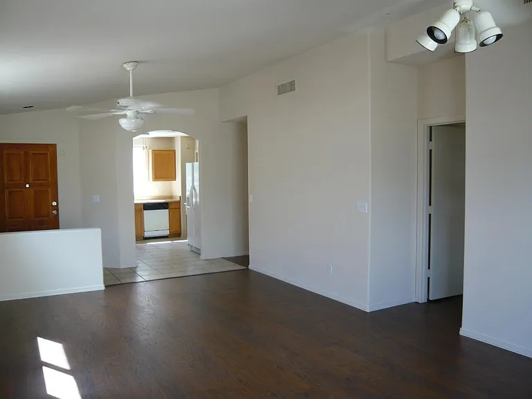 7455 E Cross Ridge Pl — Photo 3