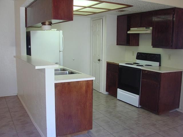 2nd image of 8802 Cainwood Ln #B