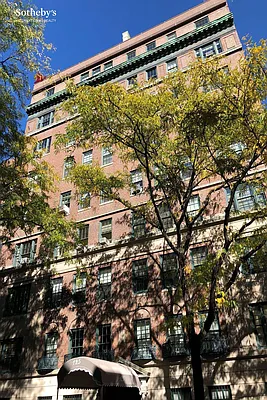 Sold by Sotheby's International Realty | media 16