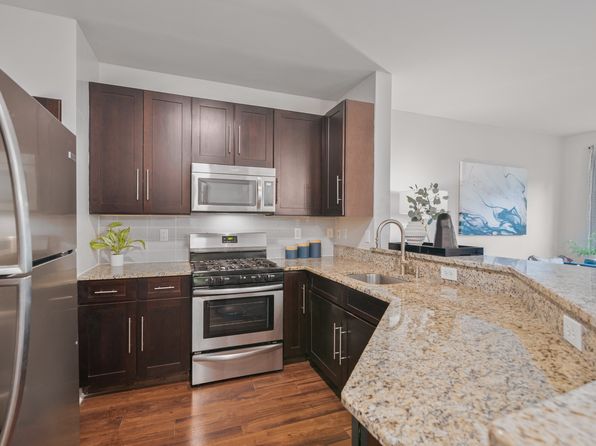 28 W 3rd St APT 2236