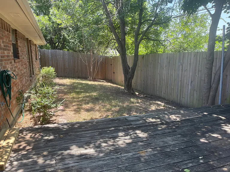 713 Meadowdale Dr — Photo 10