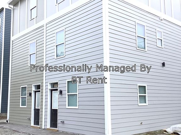 4th image of 2212 Carrington St