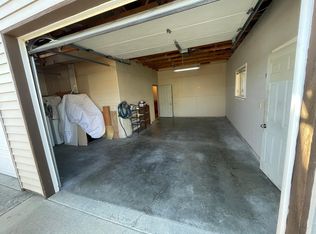 441 C St, Blaine, WA 98230