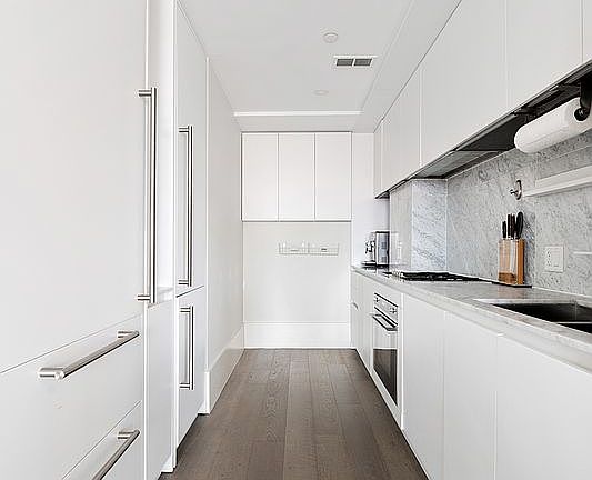 4th image of 429 Kent Ave #805