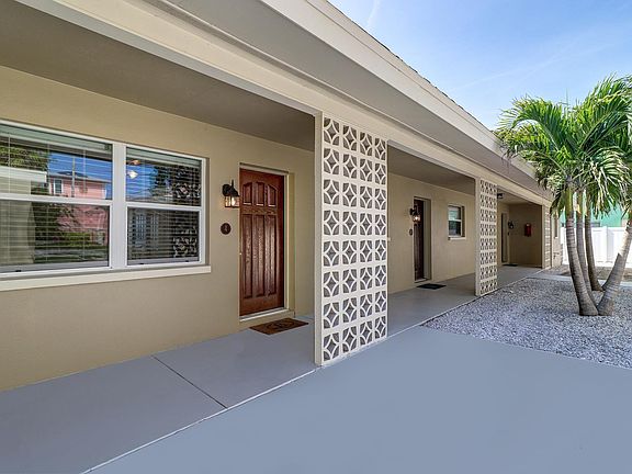 Front entry for unit #4