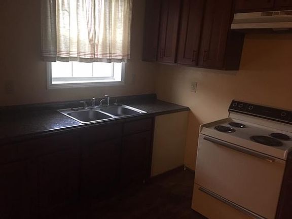 3rd image of 25 Trimble St #C