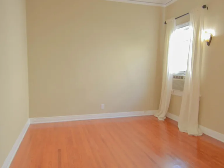 441 N Orange Grove Ave #1/2 — Photo 31