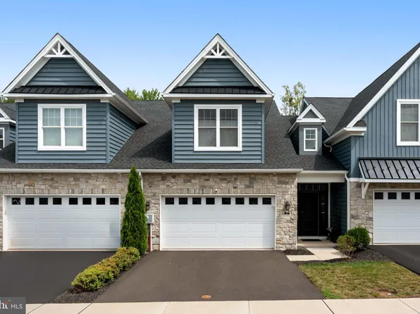 922 Holden Ct, Warminster, PA 18974