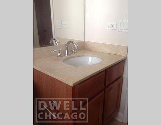 5th image of 1563 W Pratt Blvd APT 1A