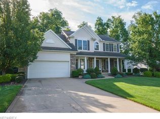 1302 Dover Dr, Medina, OH 44256