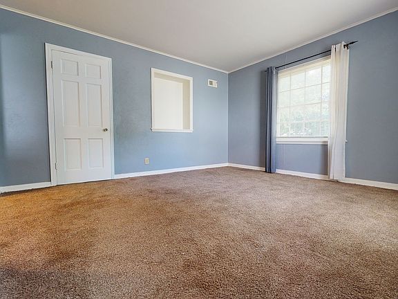 3rd image of 1301 W 13th St #1301