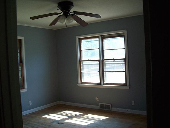 4th image of 117 Whitworth Ave