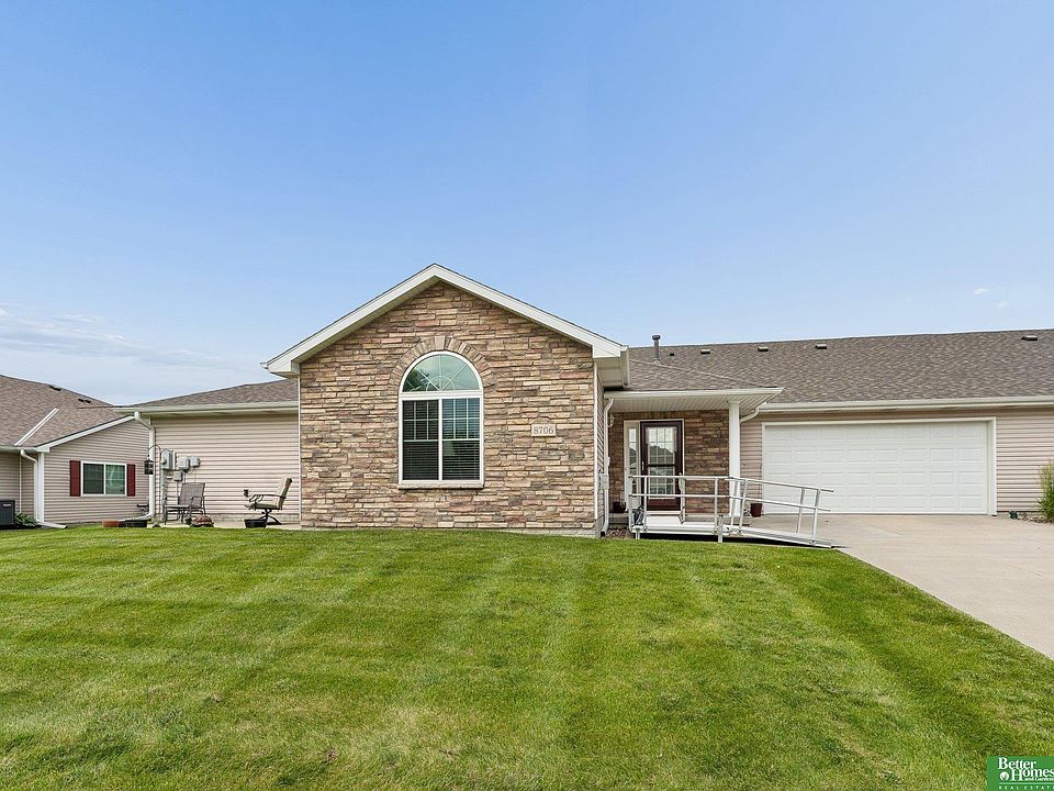 1st image of 8706 N 160th Plz