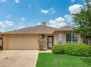 717 Gemstone Trl, Arlington, TX 76002