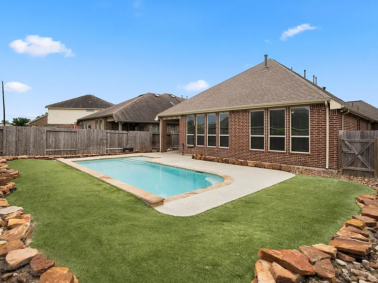 22310 Taren Ct — Photo 36