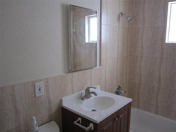 5th image of 917 28th St
