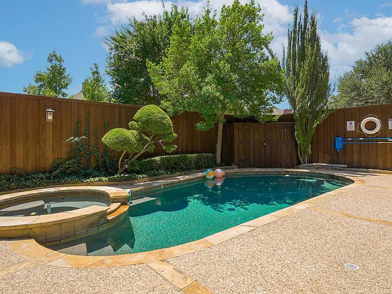 2800 Cherry Spring Ct — Photo 37